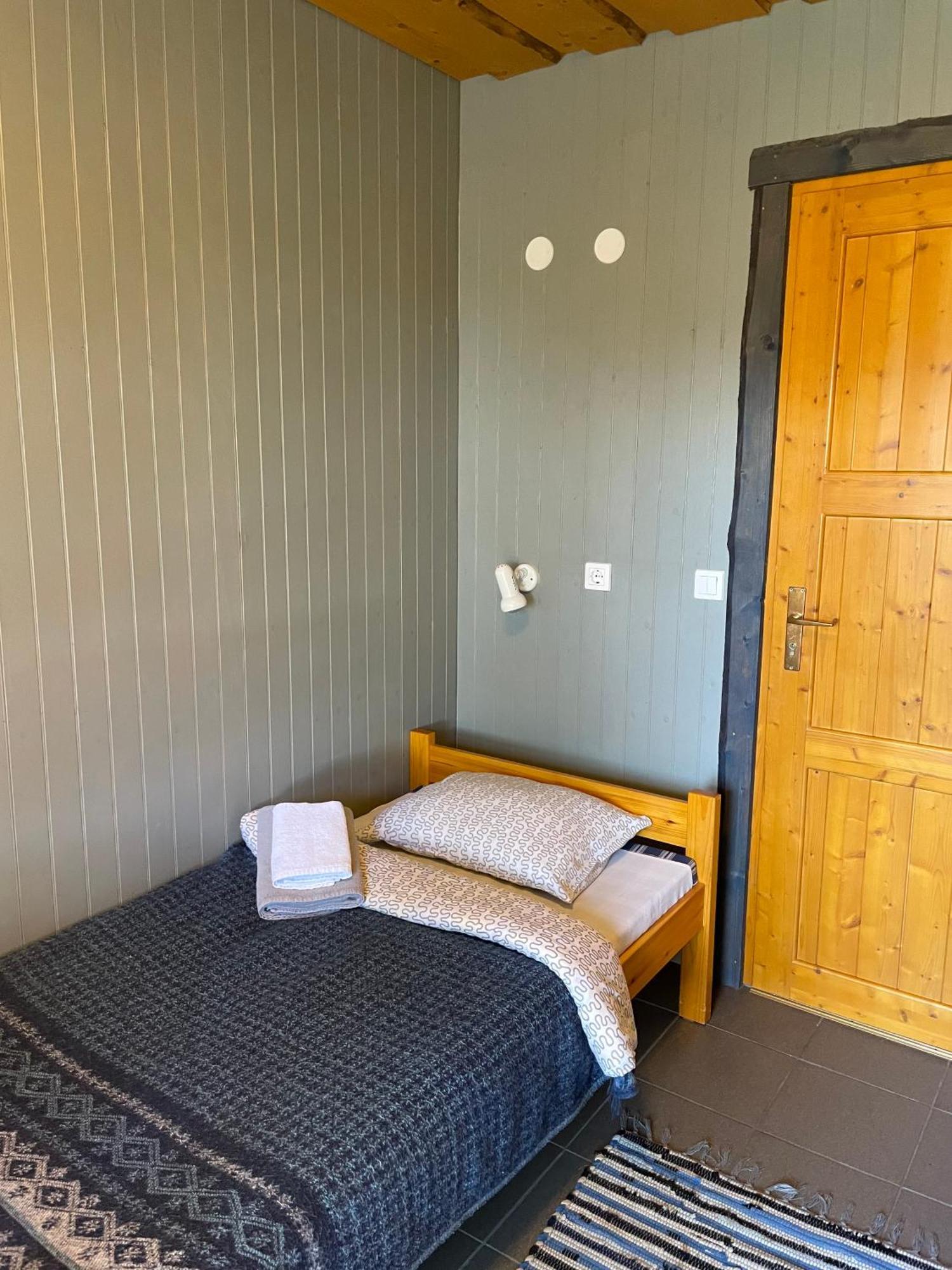 Hostel Kalameeste Maja Mustvee Bagian luar foto